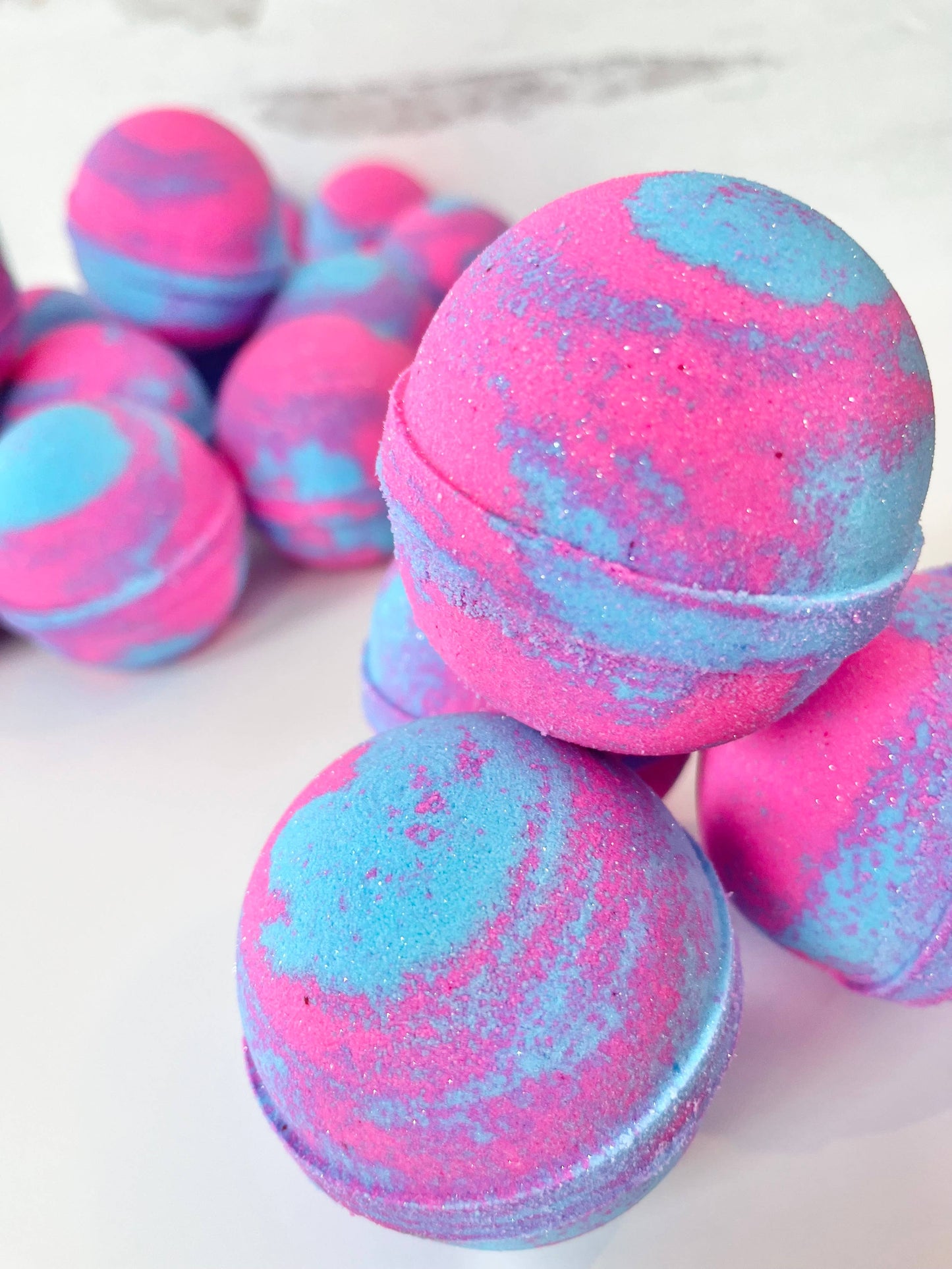 Candy Floss Bath Bomb, Fluffy Pink Candy Bath Bomb